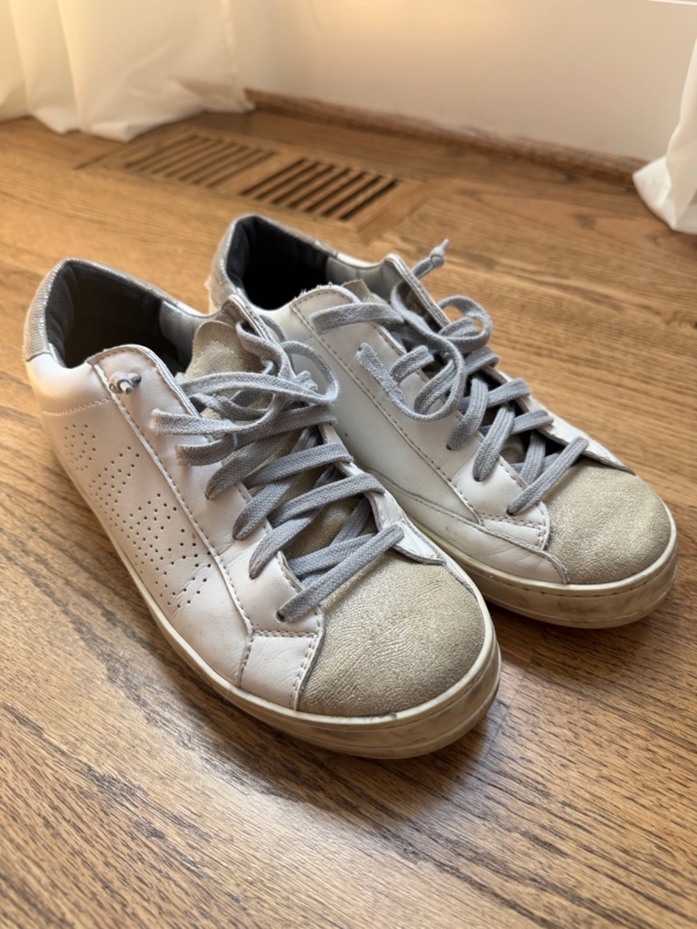 p448 Casual White & Light Gray Leather Sneakers 41